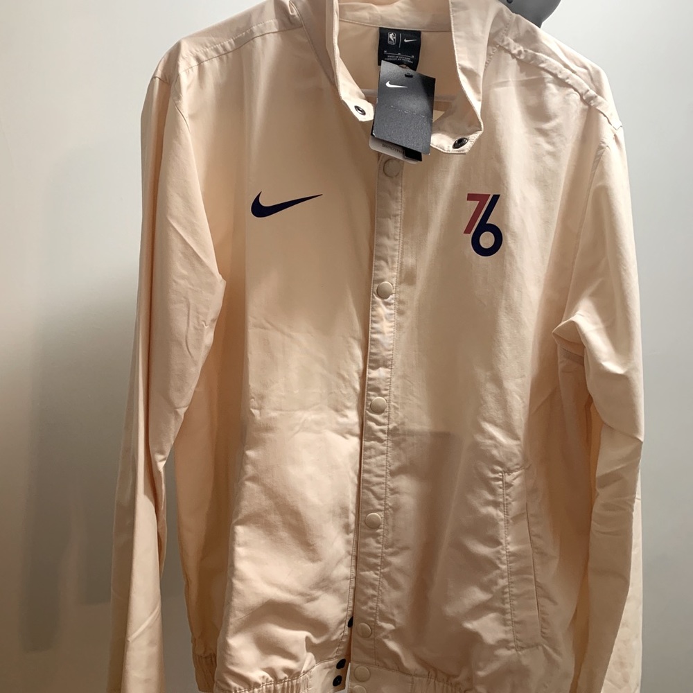 Philadelphia 76ers Button Down